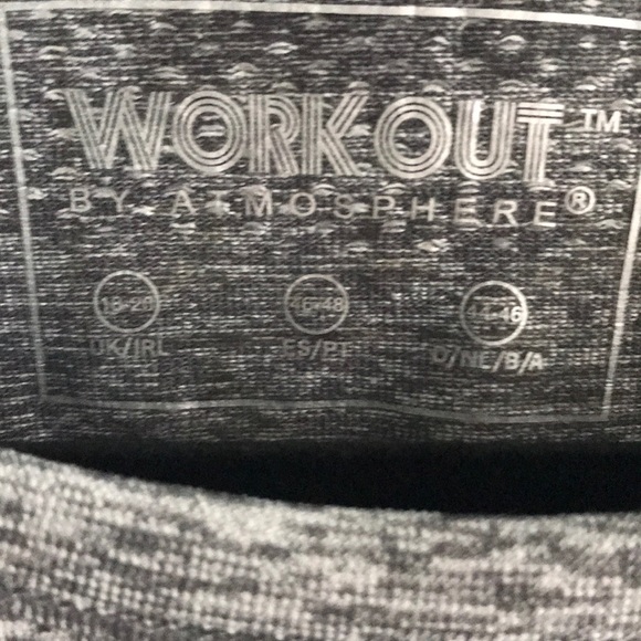 Workout tops - Picture 4 of 5